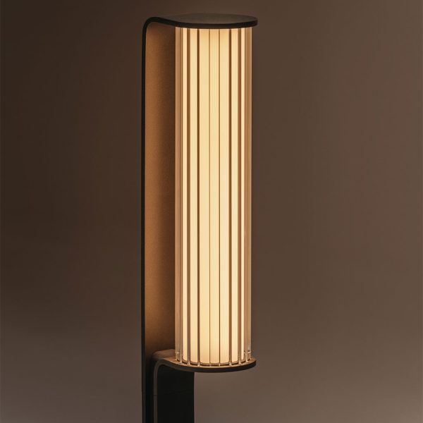 Class Outdoor Floor Lamp 3