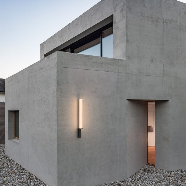 Class-Outdoor-Wall-Lamp-4