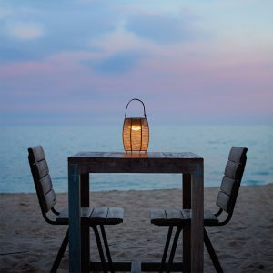 Tanit-Portable-Lamp-3